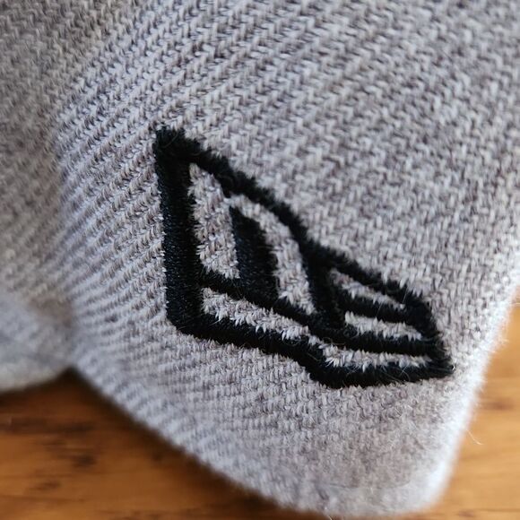 Boston Red Sox New Era 59Fifty gray New with tag men's 7 1/2 fitted ball cap - Picture 3 of 5